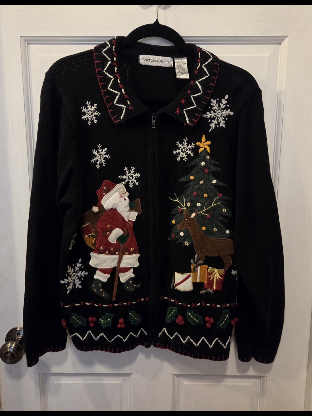 Vintage Victoria. Jones Black Christmas Party Sweater XL With Zipper